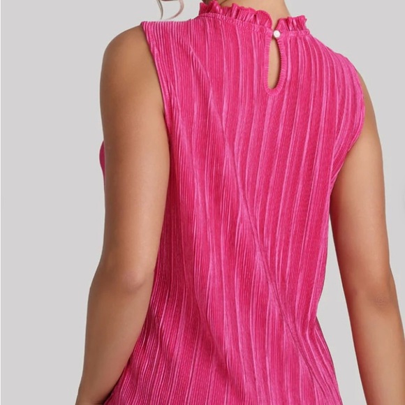 NWT Chic Raspberry Sorbet Sleeveless Blouse with Ruffle Trim- Size Large - Picture 2 of 8